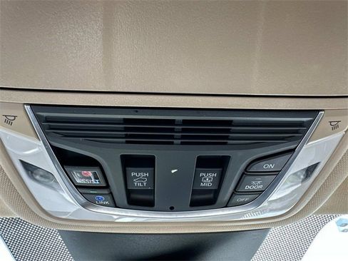 Used 2023 Acura MDX FWD w/ Technology Package image 27