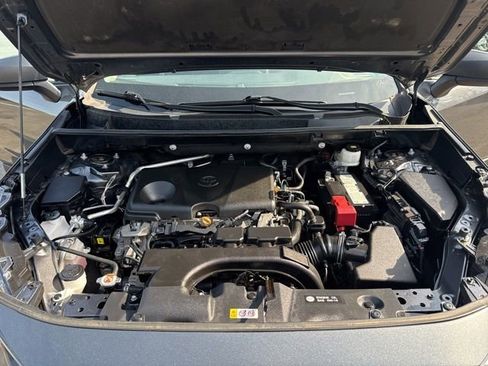 Used 2021 Toyota RAV4 LE image 23
