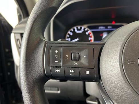 Used 2024 Nissan Rogue S AWD/4WD image 21