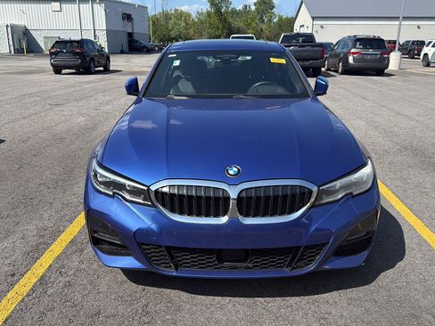 Used 2019 BMW 330i xDrive Sedan w/ M Sport Package AWD/4WD image 5