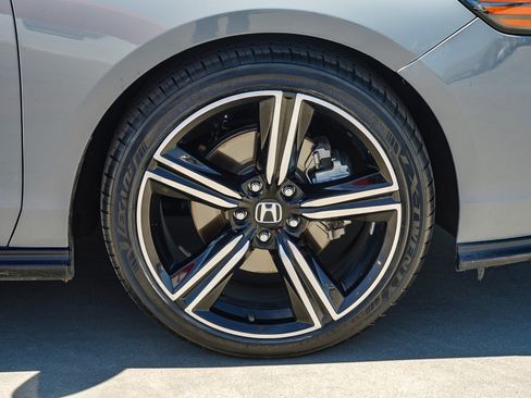 Used 2024 Honda Accord Sport image 11