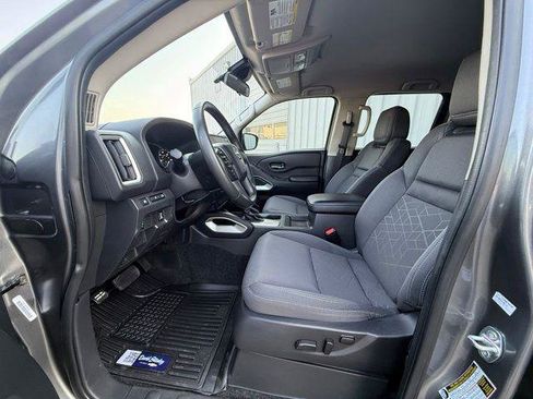 Used 2025 Nissan Frontier SV w/ SV Convenience Package RWD image 6