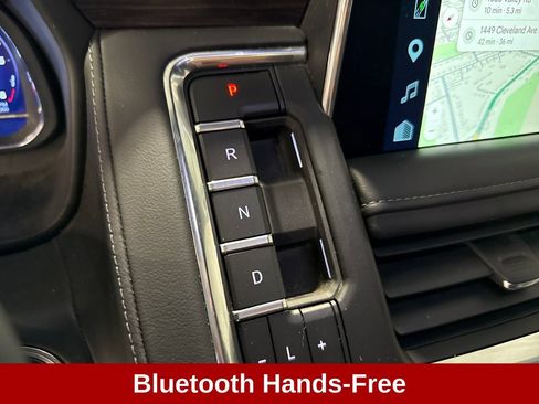 Used 2024 Chevrolet Tahoe Z71 w/ Luxury Package AWD/4WD image 17