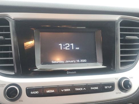 Used 2022 Hyundai Accent SE image 17