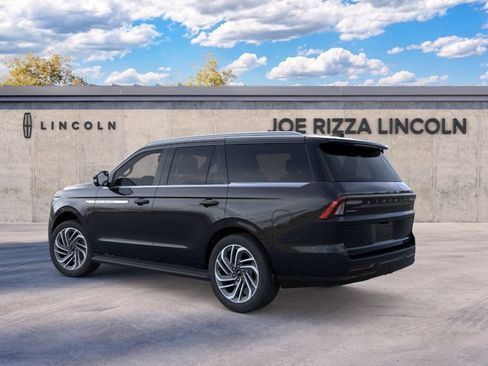 New 2026 Lincoln Navigator Premiere AWD/4WD image 4