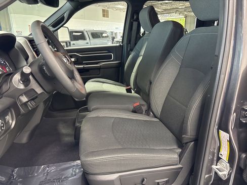 Used 2025 RAM 2500 Big Horn AWD/4WD image 10