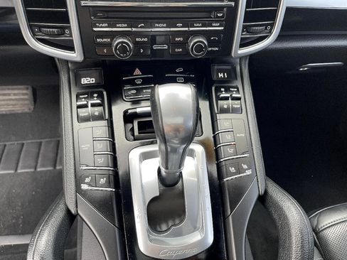 Used 2014 Porsche Cayenne image 20