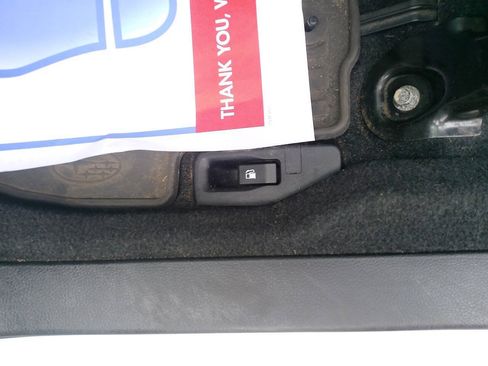 Used 2014 Subaru Forester 2.5i Limited AWD/4WD image 30