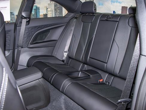 Used 2025 BMW 230i xDrive Coupe w/ Convenience Package image 22