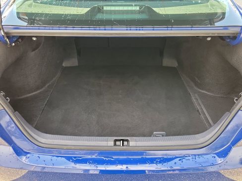 Used 2025 Toyota Camry LE image 9