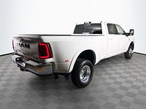 Used 2025 RAM 3500 Longhorn w/ Towing Technology Group AWD/4WD image 7
