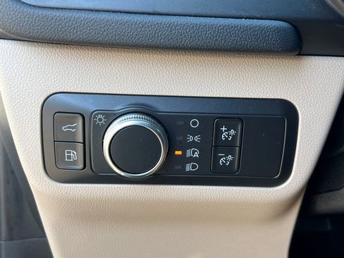 Used 2020 Ford Escape SE Sport image 33