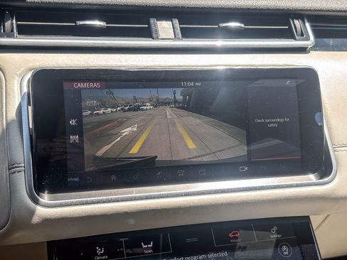 Used 2018 Land Rover Range Rover Velar R-Dynamic HSE AWD/4WD image 26