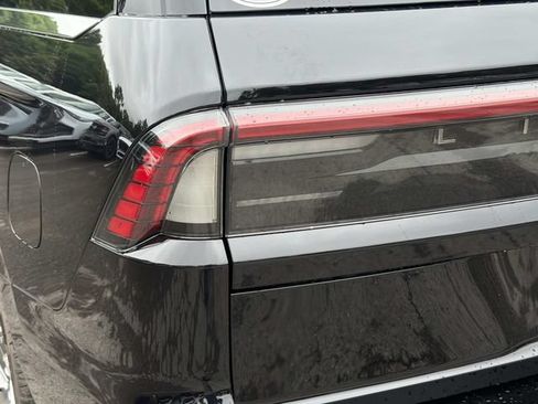 New 2026 Lincoln Navigator Premiere AWD/4WD image 11