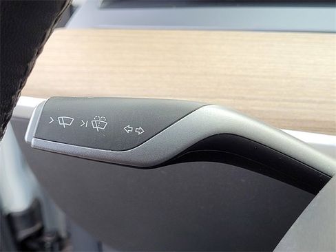 Used 2022 Tesla Model 3 Long Range image 32