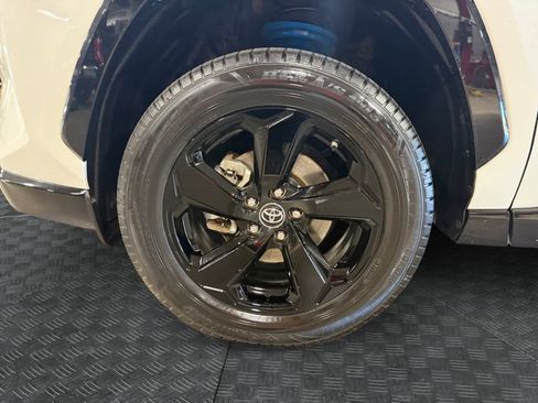 Used 2019 Toyota RAV4 XSE image 15