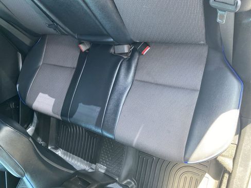 Used 2018 Toyota Corolla SE image 32