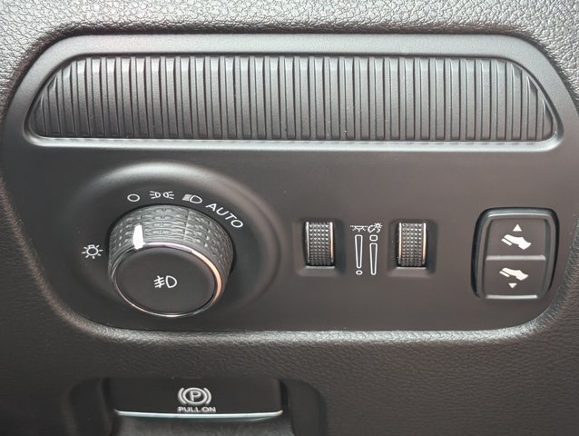Used 2024 Jeep Wagoneer L Series II w/ Flexible Seating Group RWD image 23
