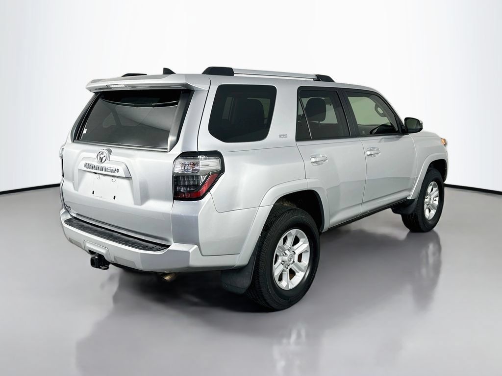 Used 2019 Toyota 4Runner SR5 AWD/4WD image 7