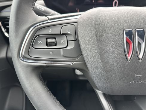 Used 2024 Buick Envista Sport Touring image 18