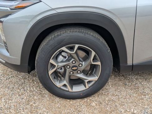 New 2026 Chevrolet Trax LT image 7