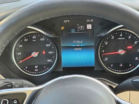 Certified 2020 Mercedes-Benz GLC 300 4MATIC image 33