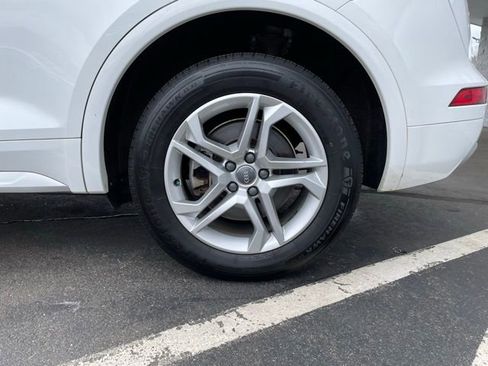 Used 2018 Audi Q5 2.0T Premium image 34