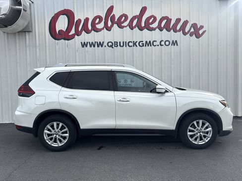 Used 2018 Nissan Rogue SV image 23