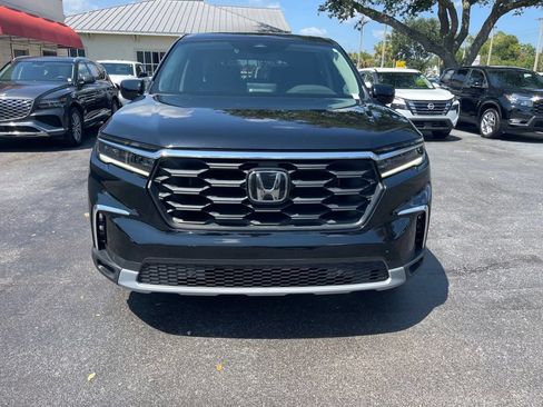 Used 2025 Honda Pilot EX-L image 9