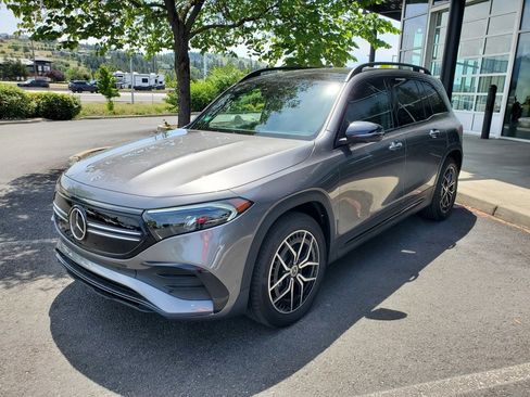 Used 2023 Mercedes-Benz EQB 350 4MATIC SUV image 4