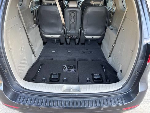 Used 2016 Kia Sedona LX w/ LX Essentials Premium Package image 10