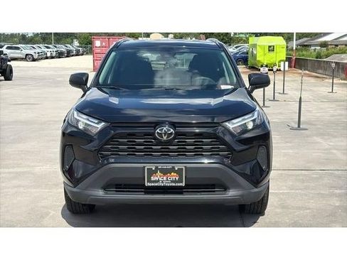Certified 2025 Toyota RAV4 LE AWD/4WD image 9