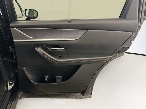 Used 2025 MAZDA CX-90 Plug-In Hybrid w/ Preferred AWD/4WD image 31