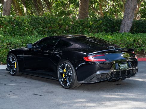 Used 2018 Aston Martin Vanquish S image 4