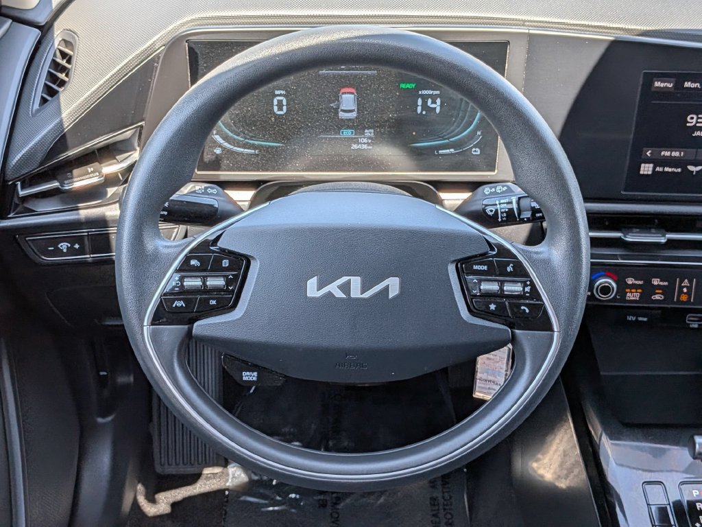 Used 2025 Kia Niro LX FWD image 19