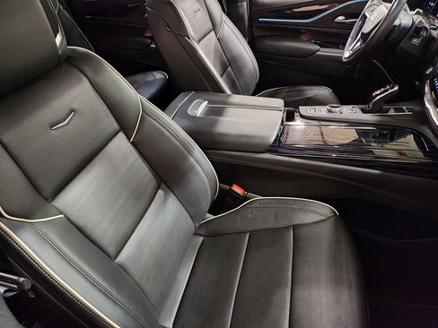 Used 2022 Cadillac Escalade Sport w/ Touring Package image 34