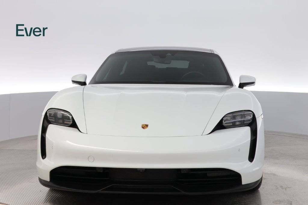 Used 2022 Porsche Taycan RWD image 12