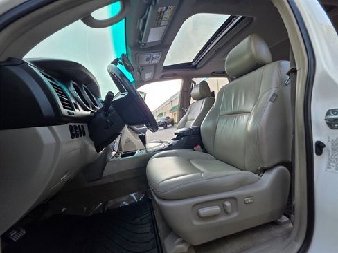 Used 2005 Toyota 4Runner Limited image 13