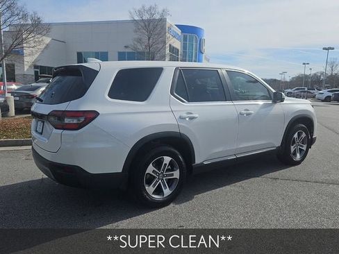 Certified 2025 Honda Pilot EX-L image 9