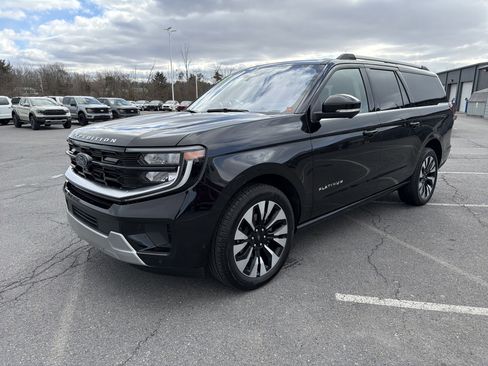Used 2025 Ford Expedition Max Platinum w/ Driver's Package image 8
