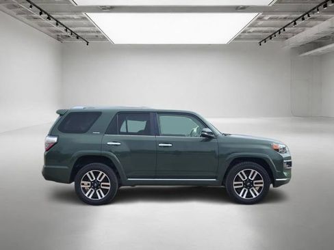 Used 2022 Toyota 4Runner Limited AWD/4WD image 8