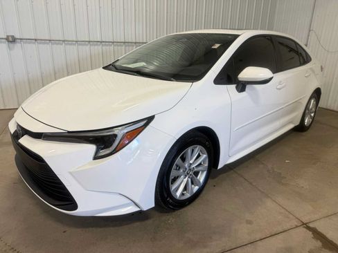 Certified 2023 Toyota Corolla LE w/ LE Premium Package FWD image 6