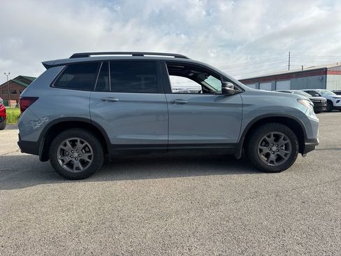 Used 2024 Honda Passport TrailSport image 9