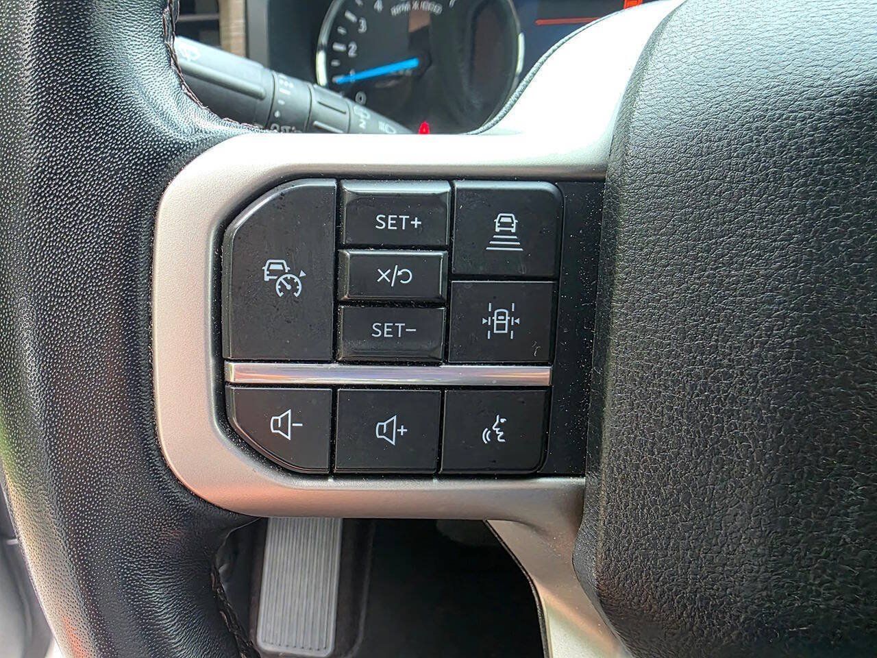 Used 2023 Ford Expedition Limited AWD/4WD image 20