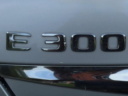 Used 2018 Mercedes-Benz E 300 image 65