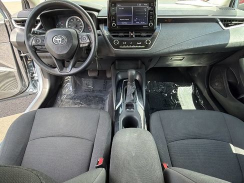 Used 2022 Toyota Corolla LE FWD image 26