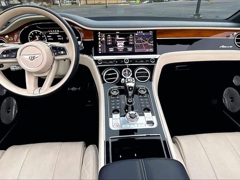Used 2023 Bentley Continental GT Azure image 15