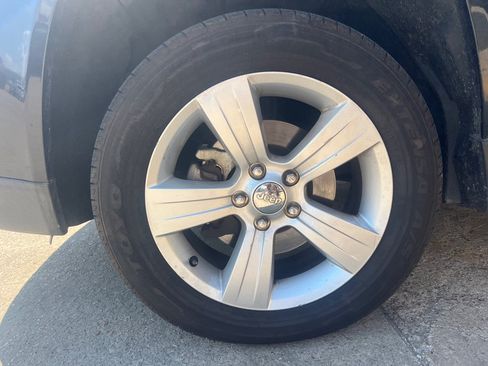Used 2015 Jeep Compass High Altitude FWD image 23