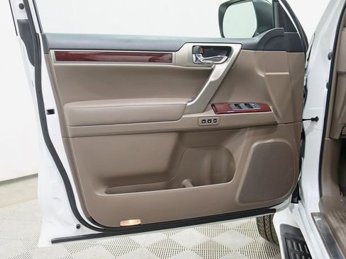 Used 2019 Lexus GX 460 Premium image 32