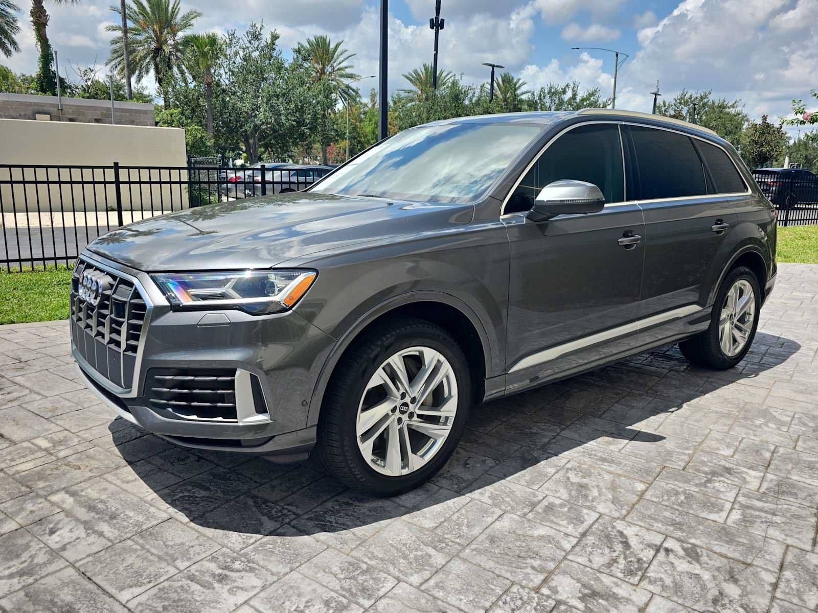 Used 2022 Audi Q7 3.0T Premium Plus AWD/4WD image 8